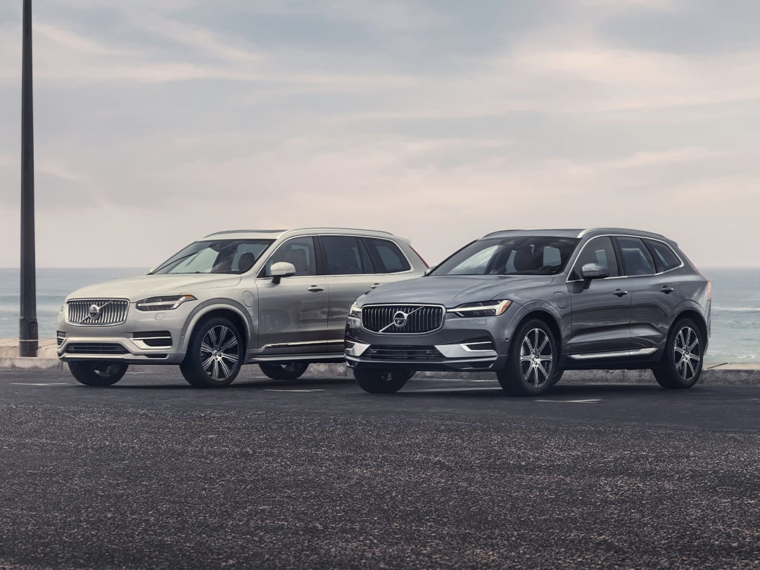 CPO Volvo XC90 parked by a concrete wall